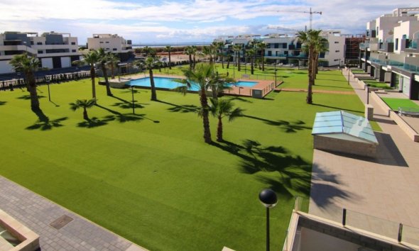 Reventa - Apartamento / Dúplex - El Raso