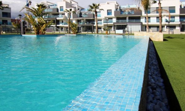 Reventa - Apartamento / Dúplex - El Raso