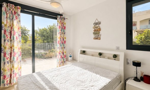 Reventa - Apartamento / Dúplex - Orihuela Costa - Punta Prima