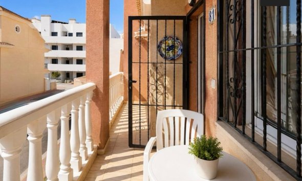 Resale - Bungalow - Orihuela Costa - Villamartín