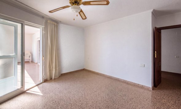 Reventa - Apartamento / Dúplex - Torrevieja - La Mata