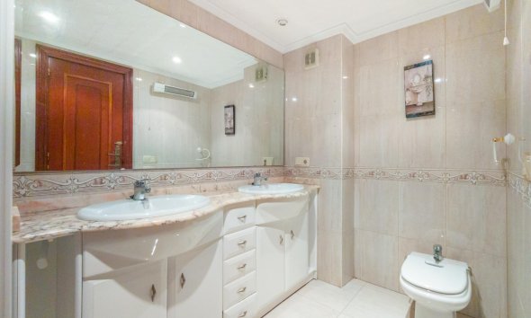 Reventa - Apartamento / Dúplex - Torrevieja - La Mata