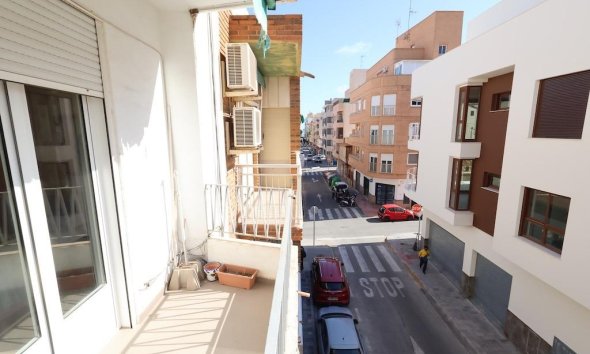 Resale - Apartment / Duplex - Torrevieja - Centro