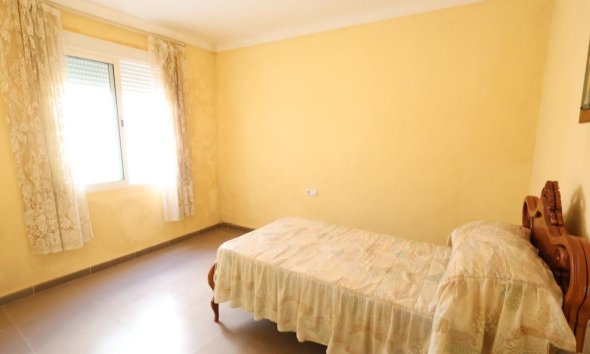 Resale - Apartment / Duplex - Torrevieja - Centro