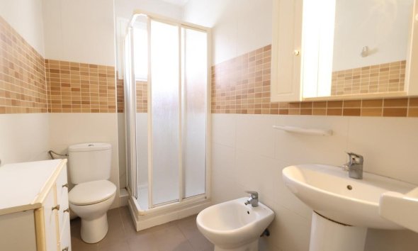 Resale - Apartment / Duplex - Torrevieja - Centro