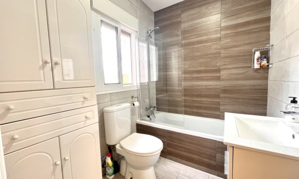 Reventa - Villa / Casa - Pinar de Campoverde