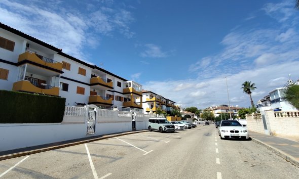 Reventa - Apartamento / Dúplex - Orihuela Costa - Mil Palmeras