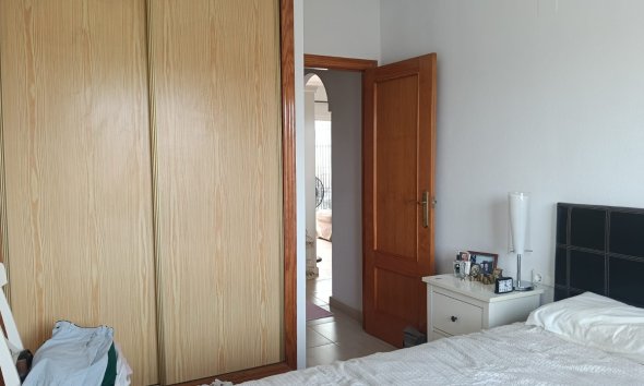 Reventa - Apartamento / Dúplex - Los Montesinos - Urbanizacion montesol