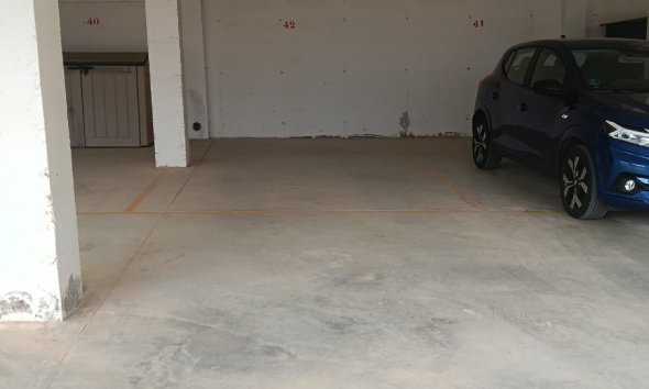 Reventa - Apartamento / Dúplex - Los Montesinos - Urbanizacion montesol