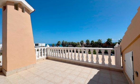 Resale - Villa / House - Torrevieja - La Mata