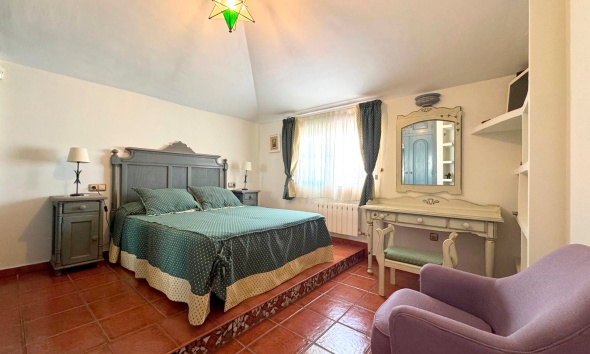 Resale - Villa / House - Torrevieja - La Mata
