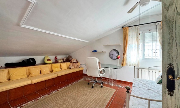 Resale - Villa / House - Torrevieja - La Mata