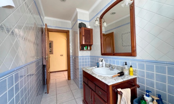 Resale - Villa / House - Torrevieja - La Mata