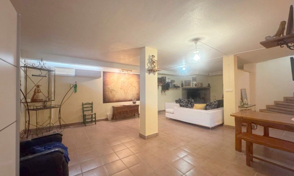 Resale - Villa / House - Torrevieja - La Mata