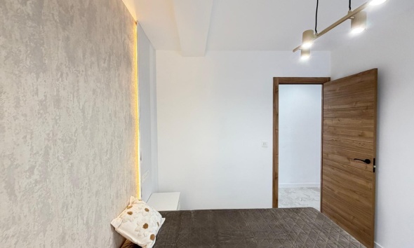 Resale - Apartment / Duplex - Torrevieja - Estacion de autobuses