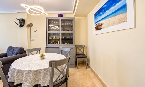 Resale - Apartment / Duplex - Torrevieja