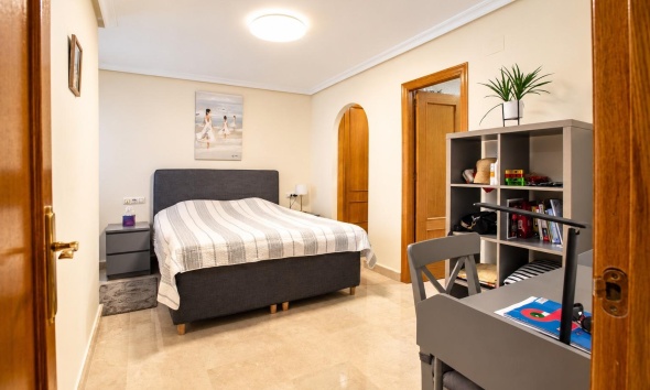 Resale - Apartment / Duplex - Torrevieja