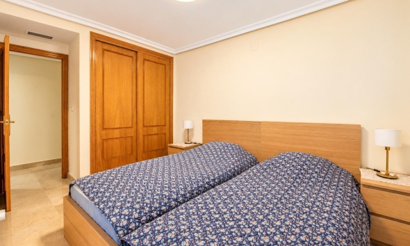 Resale - Apartment / Duplex - Torrevieja