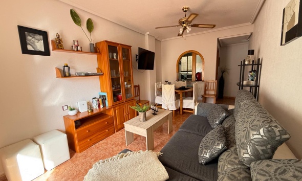 Resale - Apartment / Duplex - Torrevieja - Estacion de autobuses