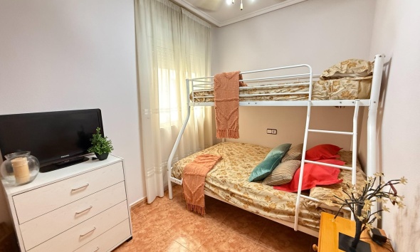 Resale - Apartment / Duplex - Torrevieja - Estacion de autobuses