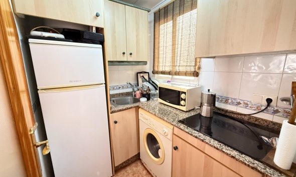 Resale - Apartment / Duplex - Torrevieja - Estacion de autobuses