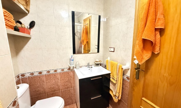Resale - Apartment / Duplex - Torrevieja - Estacion de autobuses