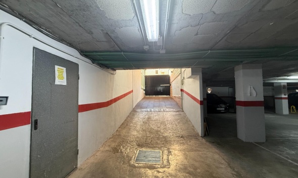 Resale - Apartment / Duplex - Torrevieja - Estacion de autobuses
