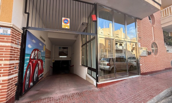 Resale - Apartment / Duplex - Torrevieja - Estacion de autobuses