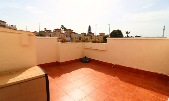 Resale - Villa / House - Algorfa - Montebello