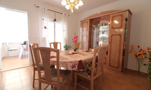 Resale - Villa / House - Algorfa - Montebello