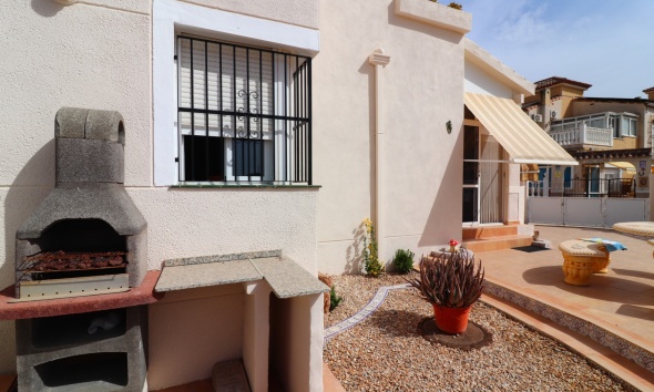 Resale - Villa / House - Algorfa - Montebello