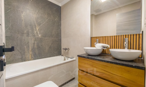 Reventa - Apartamento / Dúplex - Torrevieja - Parque de Las Naciones