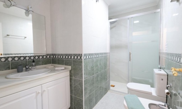 Reventa - Apartamento / Dúplex - Orihuela Costa - Villamartín