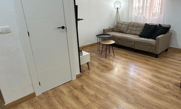 Resale - Apartment / Duplex - Orihuela Costa