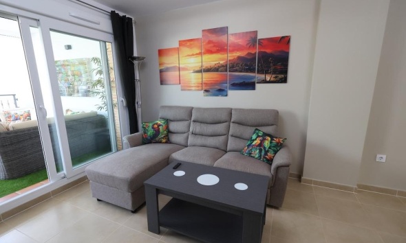 Reventa - Apartamento / Dúplex - Orihuela Costa - Villamartín