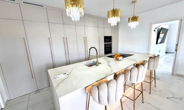 Resale - Villa / House - Orihuela Costa - Villamartín