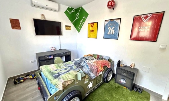 Resale - Villa / House - Orihuela Costa - Villamartín