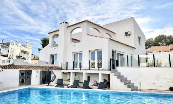Resale - Villa / House - Orihuela Costa - Villamartín