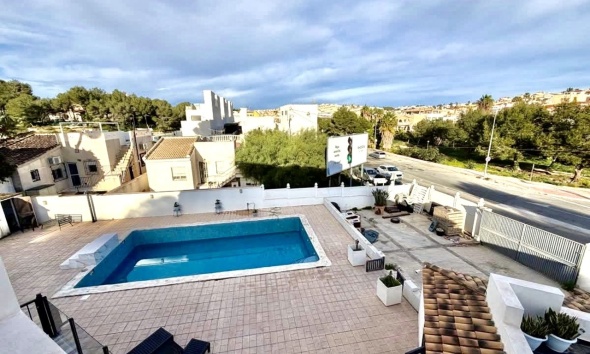 Resale - Villa / House - Orihuela Costa - Villamartín