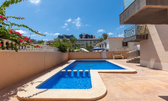 Resale - Apartment / Duplex - Torrevieja - Rocio del Mar