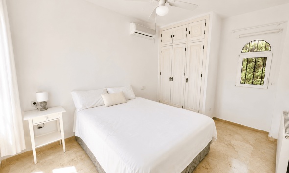 Reventa - Villa / Casa - Orihuela Costa