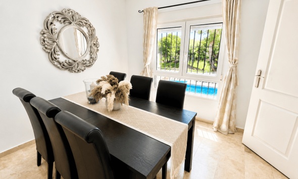 Reventa - Villa / Casa - Orihuela Costa