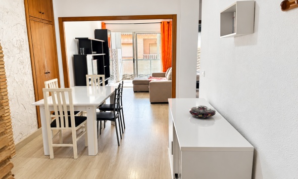 Resale - Apartment / Duplex - Torrevieja - Playa de los Naufragos