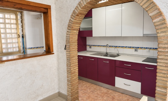 Resale - Apartment / Duplex - Torrevieja - Playa de los Naufragos
