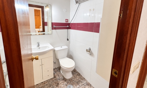Resale - Apartment / Duplex - Torrevieja - Playa de los Naufragos