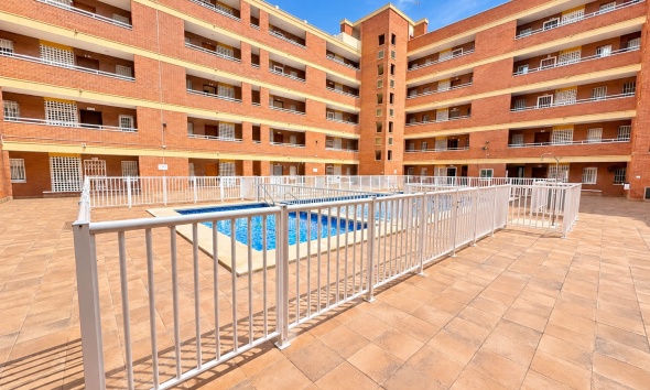 Resale - Apartment / Duplex - Torrevieja - Playa de los Naufragos