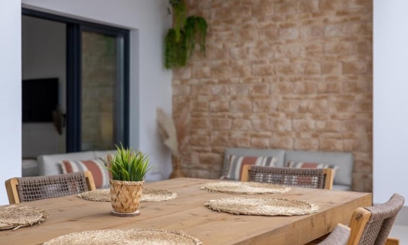 Resale - Villa / House - Dolores