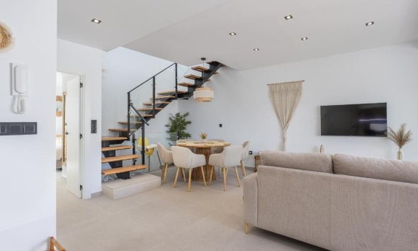 Resale - Villa / House - Dolores