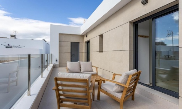 Resale - Villa / House - Dolores