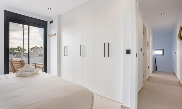 Resale - Villa / House - Dolores